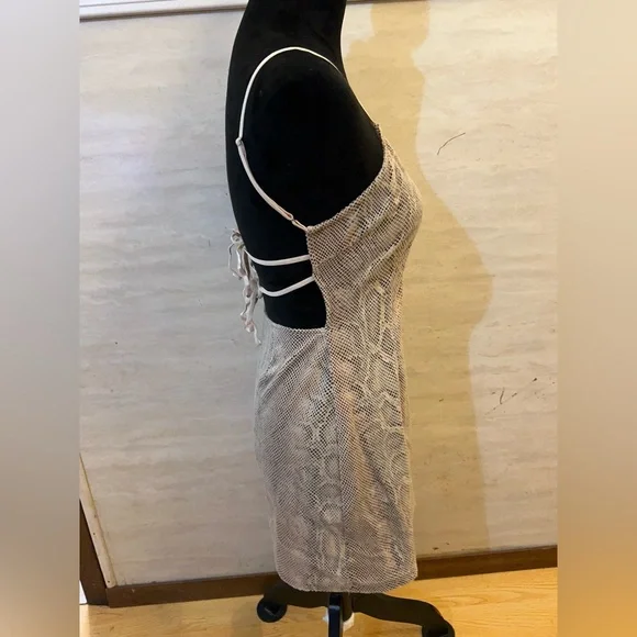 Urban Outfitters Backless Snake Print Mini Dress - Picture 4 of 9